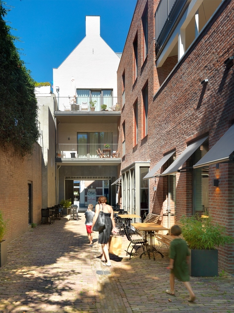 Bedaux de brouwer Gasthuyspoort Breda 2196 verticaal 2