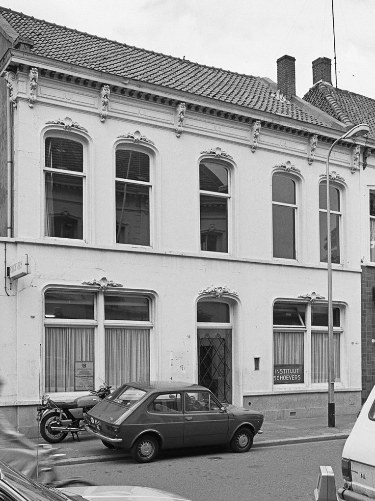 Bedaux de brouwer stationsstraat tilburg 2226 historie