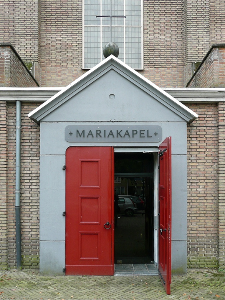Bedaux de brouwer 0409 kerk varlkenswaard zijingang