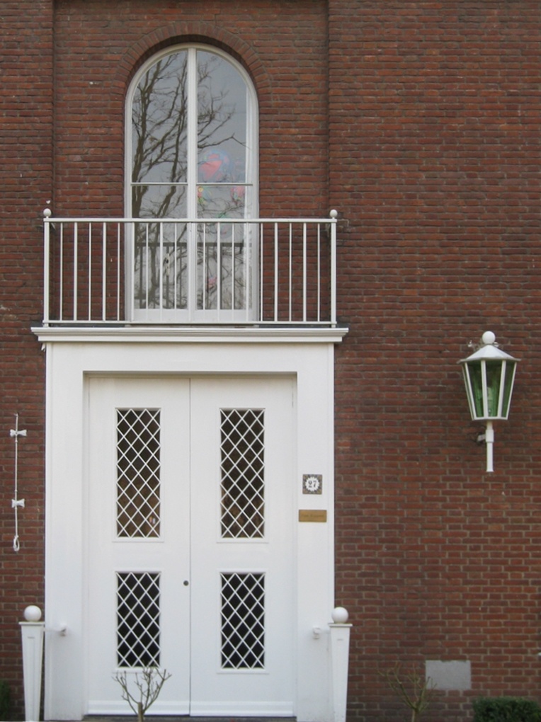 Bedaux de brouwer 0420 woonhuis met praktijk dunselman helmond voordeur
