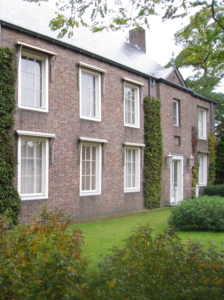 Bedaux de brouwer 0437 kamer van koophandel waalwijk voorgevel
