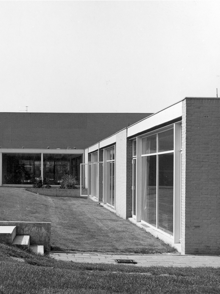 Bedaux de brouwer 0675 kweekschool sittard binnentuin